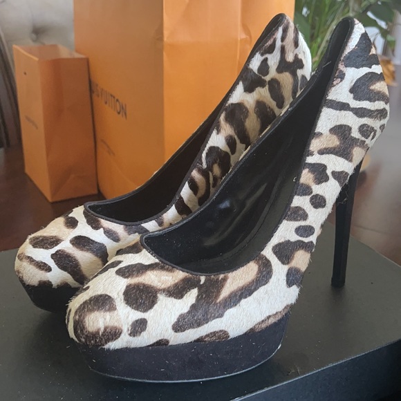 Heels - Picture 2 of 2